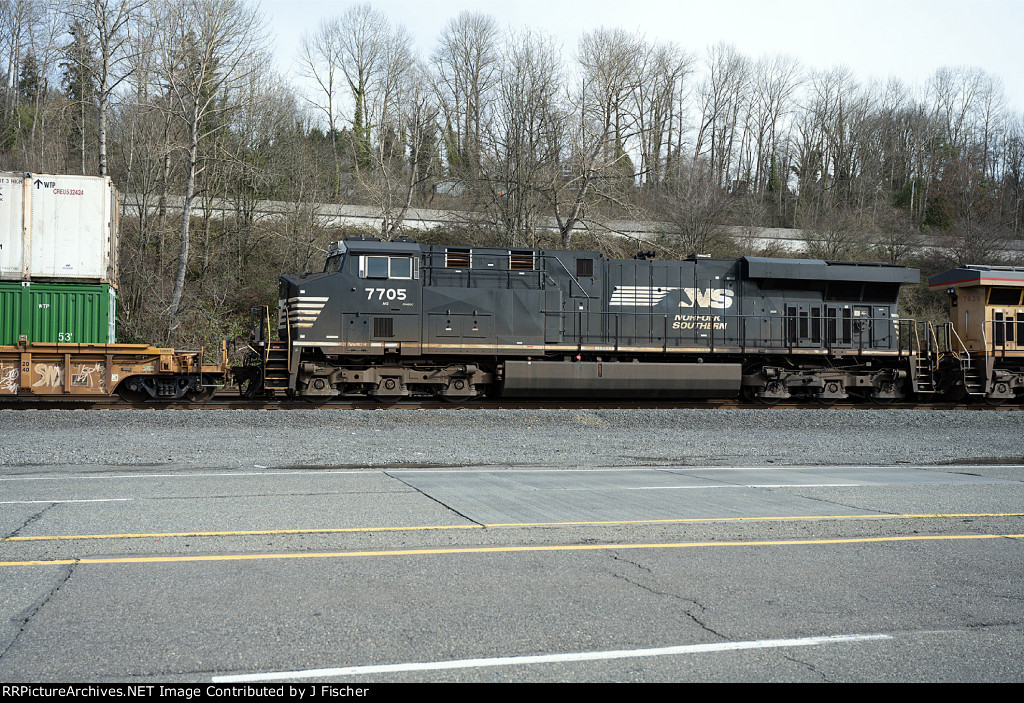 NS 7705